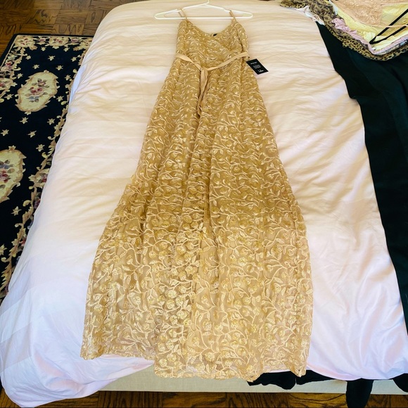 Lulus Dresses & Skirts - NWT Lulu’s Embroidered Tank Dress